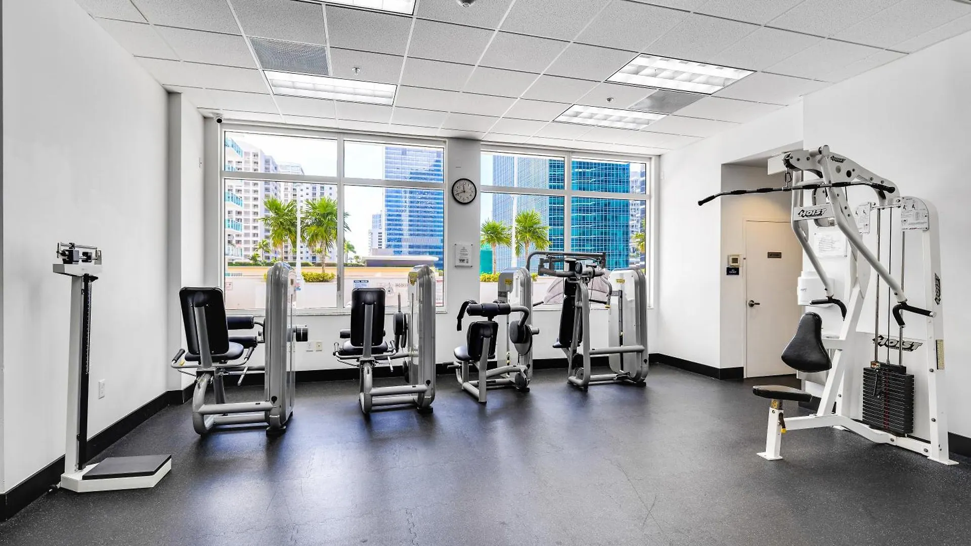 Upscale Brickell 3 Bedroom With Water Views And Free Parking Miami