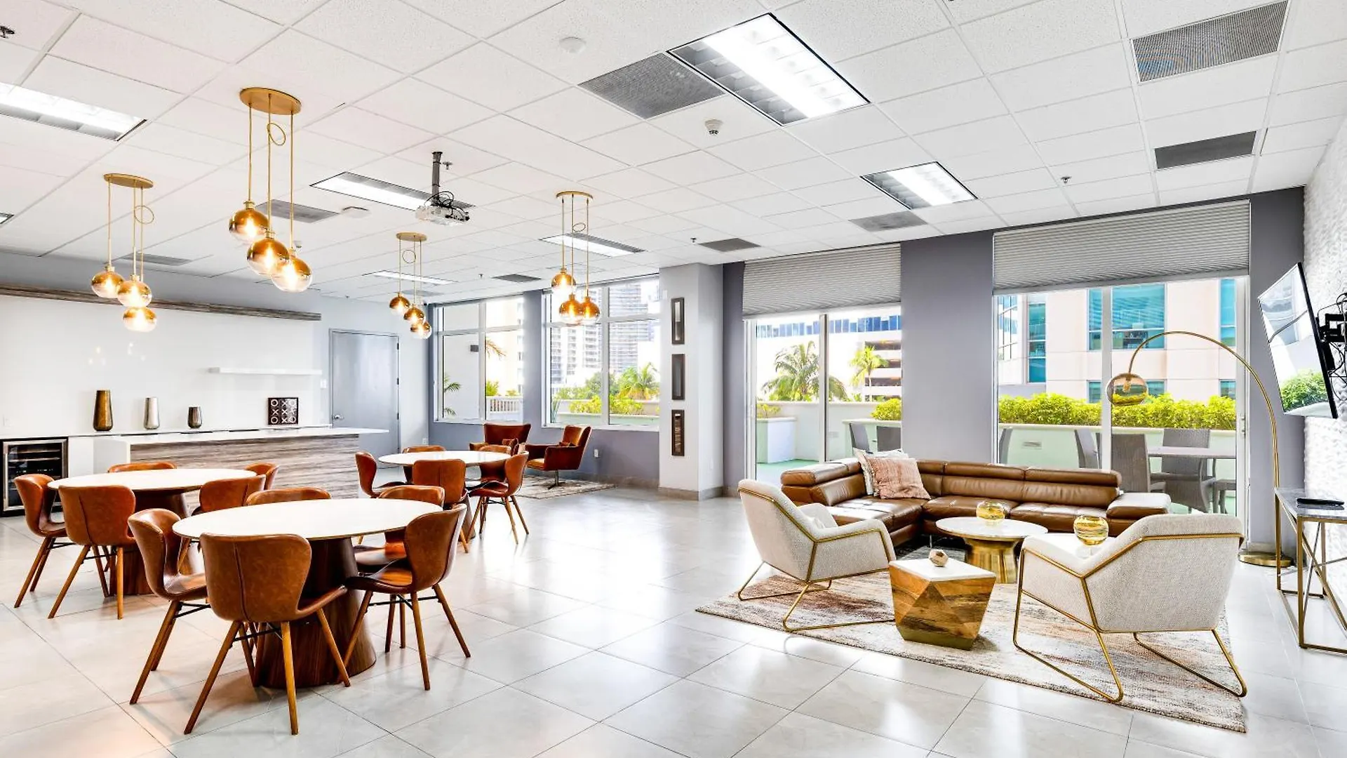 Upscale Brickell 3 Bedroom With Water Views And Free Parking Apartment