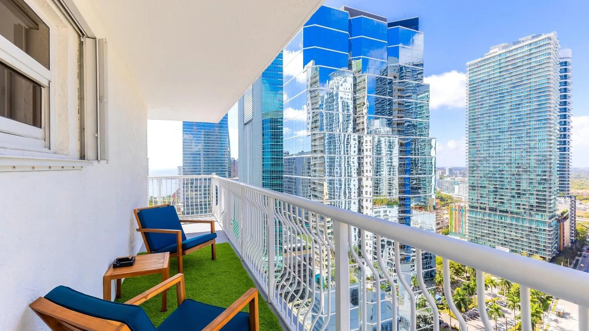 Apartment Upscale Brickell 3 Bedroom With Water Views And Free Parking Miami