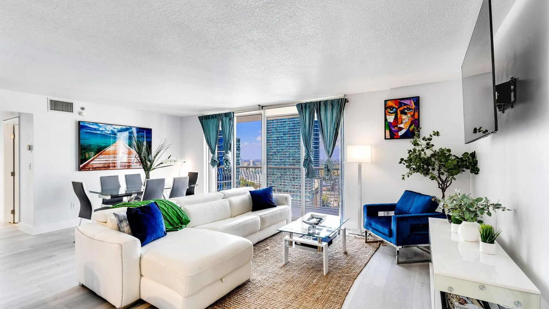 Apartment Upscale Brickell 3 Bedroom With Water Views And Free Parking