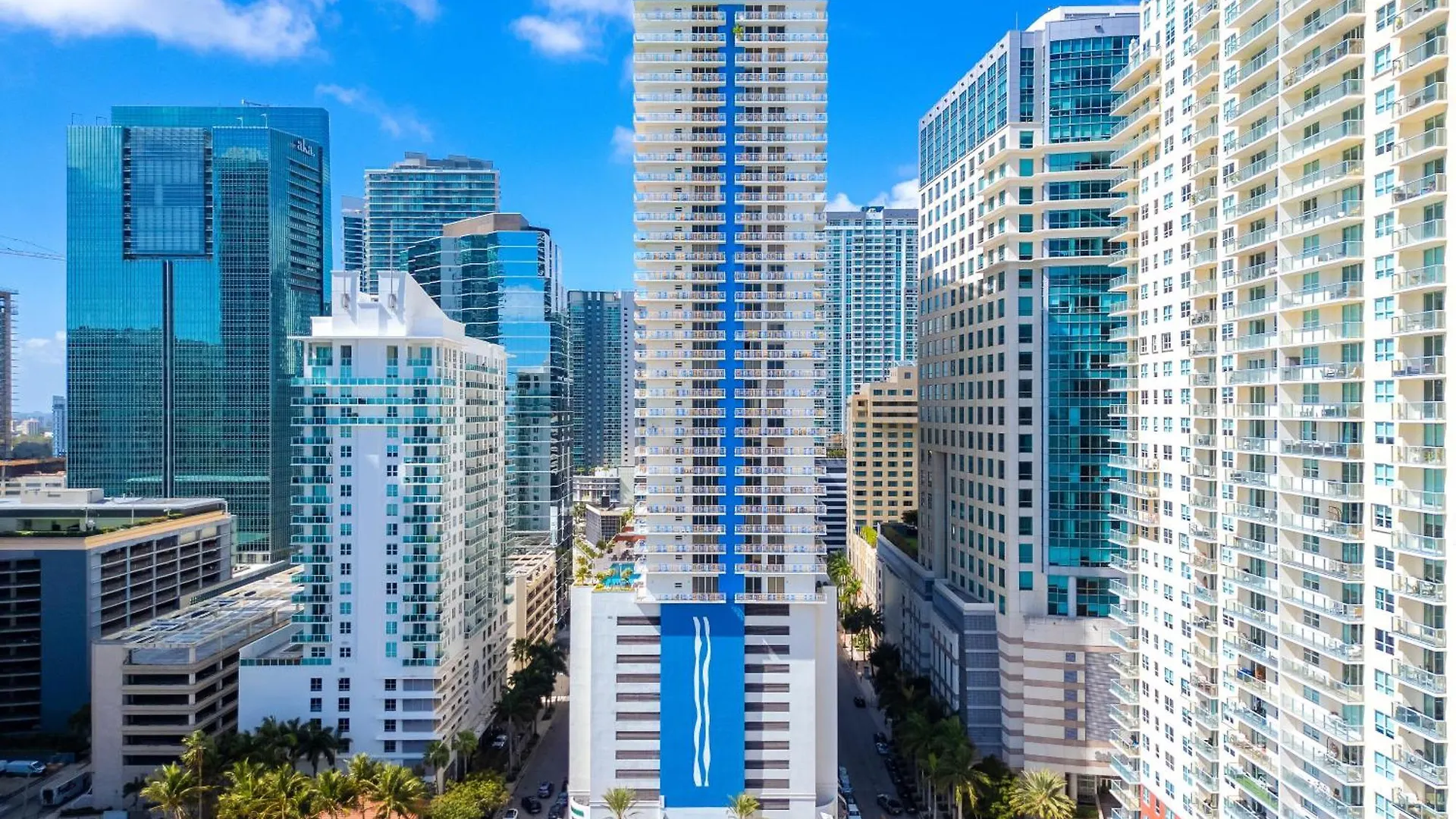 Upscale Brickell 3 Bedroom With Water Views And Free Parking Miami