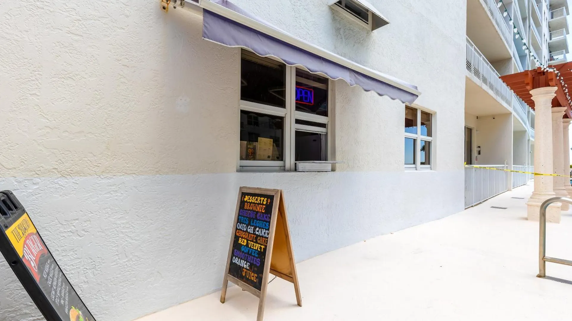 Upscale Brickell 3 Bedroom With Water Views And Free Parking Apartment *