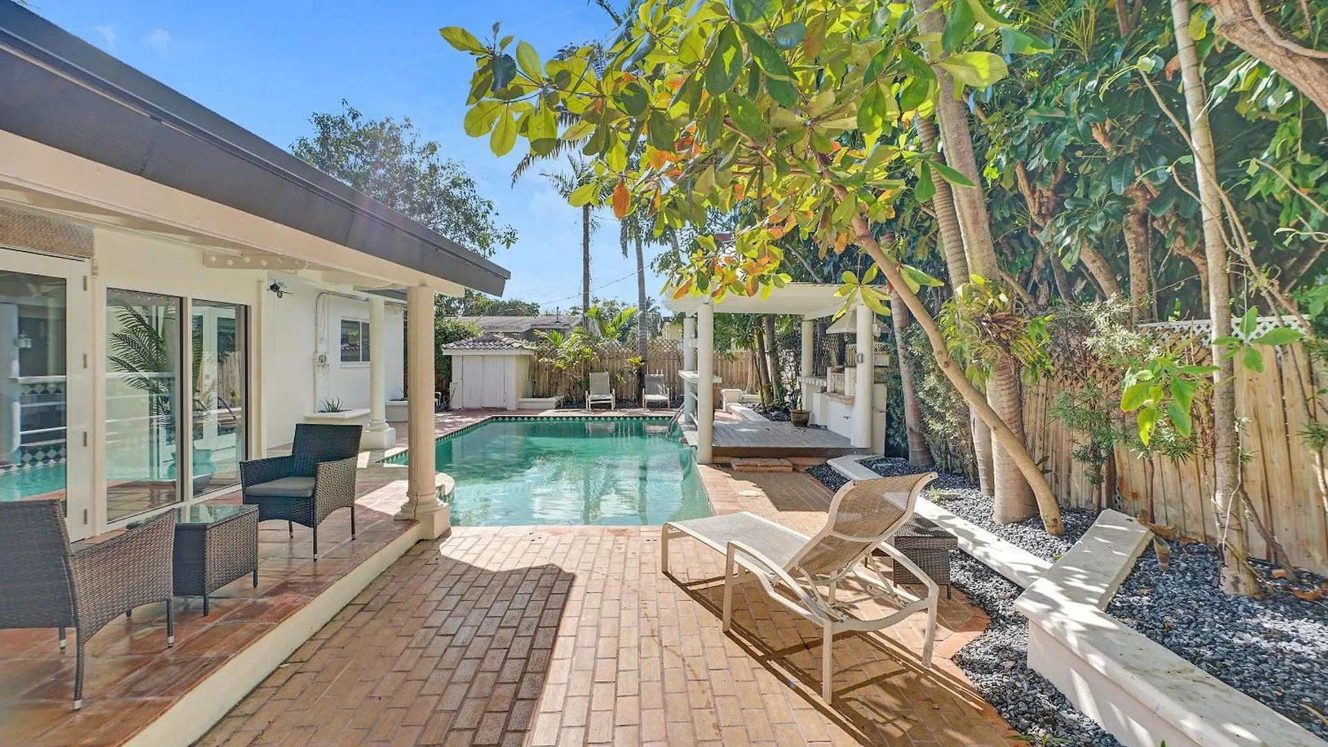 Tree Houze Miami