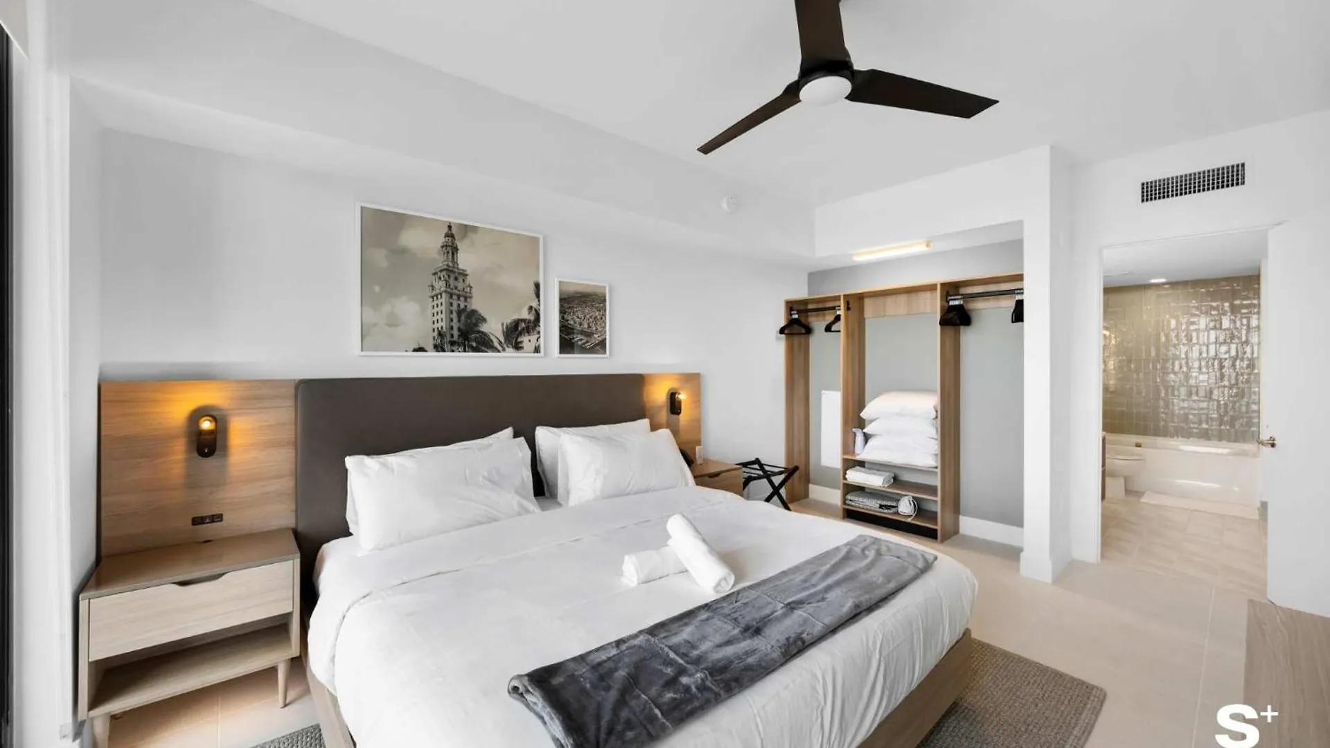 Skyline Retreat Chic 1-br With Prime Access Apartment *