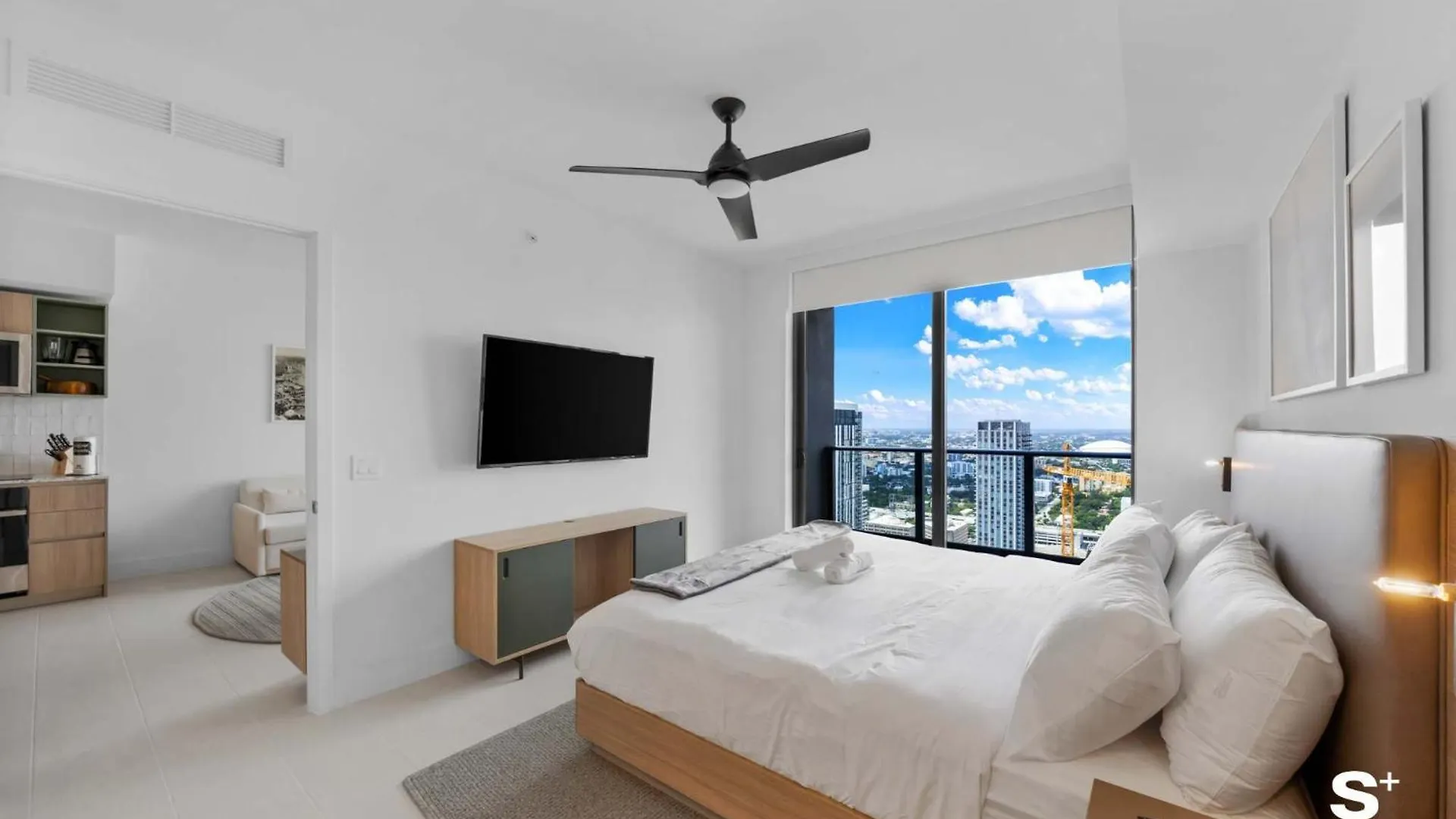 Apartment Skyline Retreat Chic 1-br With Prime Access *