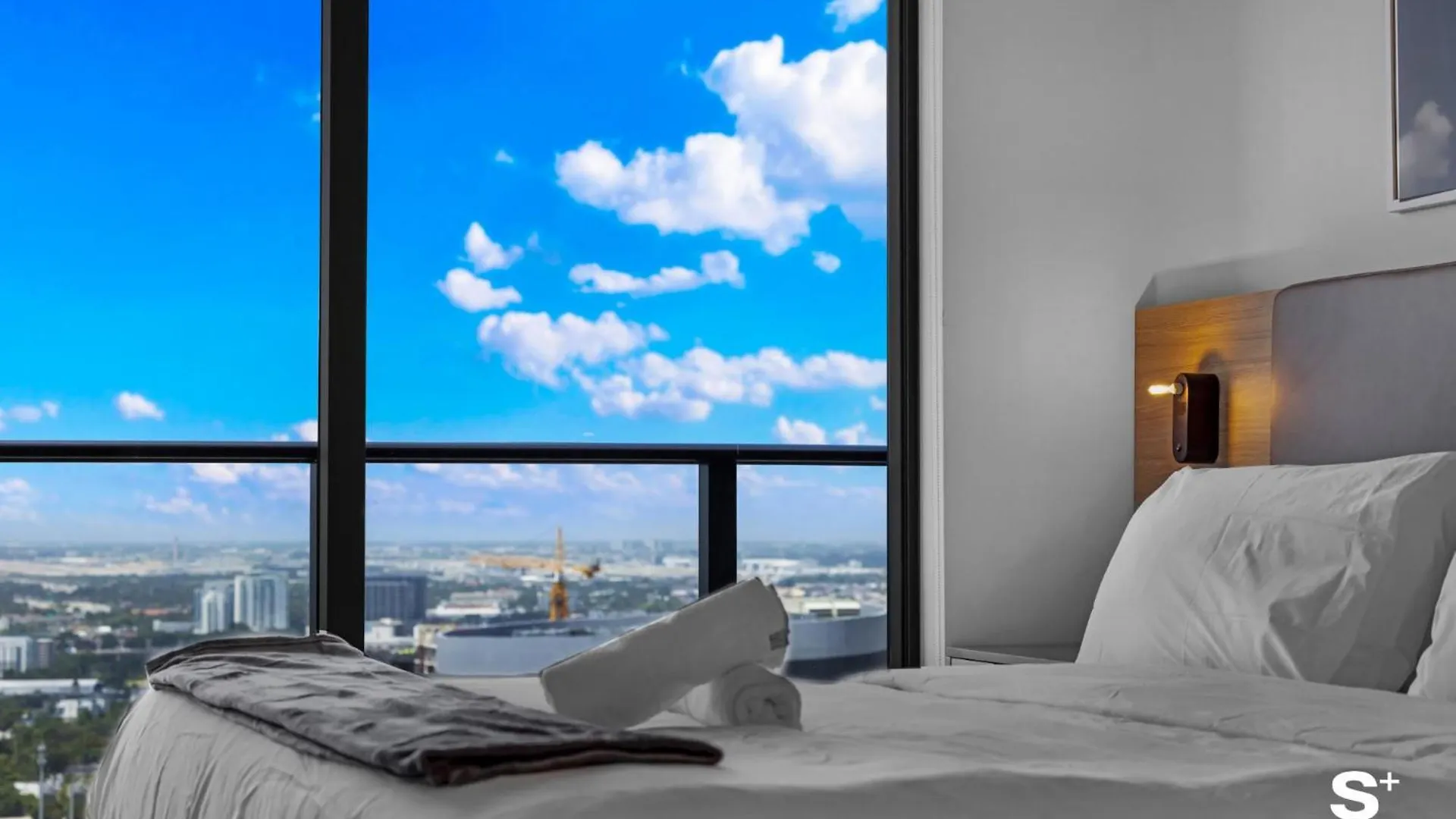 Apartment Skyline Retreat Chic 1-br With Prime Access Miami