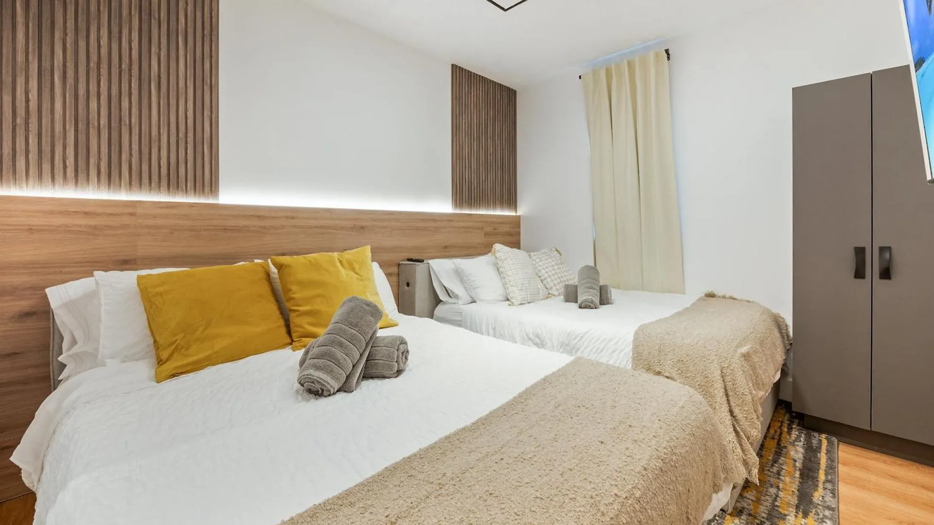 Sunny Days Escape Miami, Pool, 18min To Airport L72 Holiday home