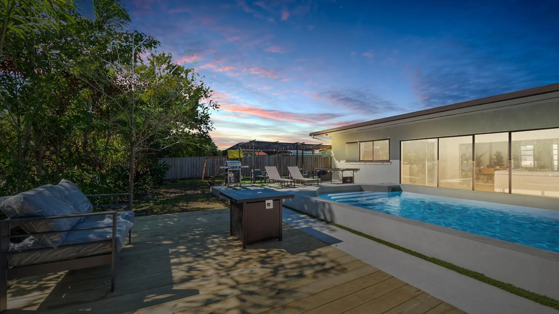 Sunny Days Escape Miami, Pool, 18min To Airport L72 Holiday home Miami