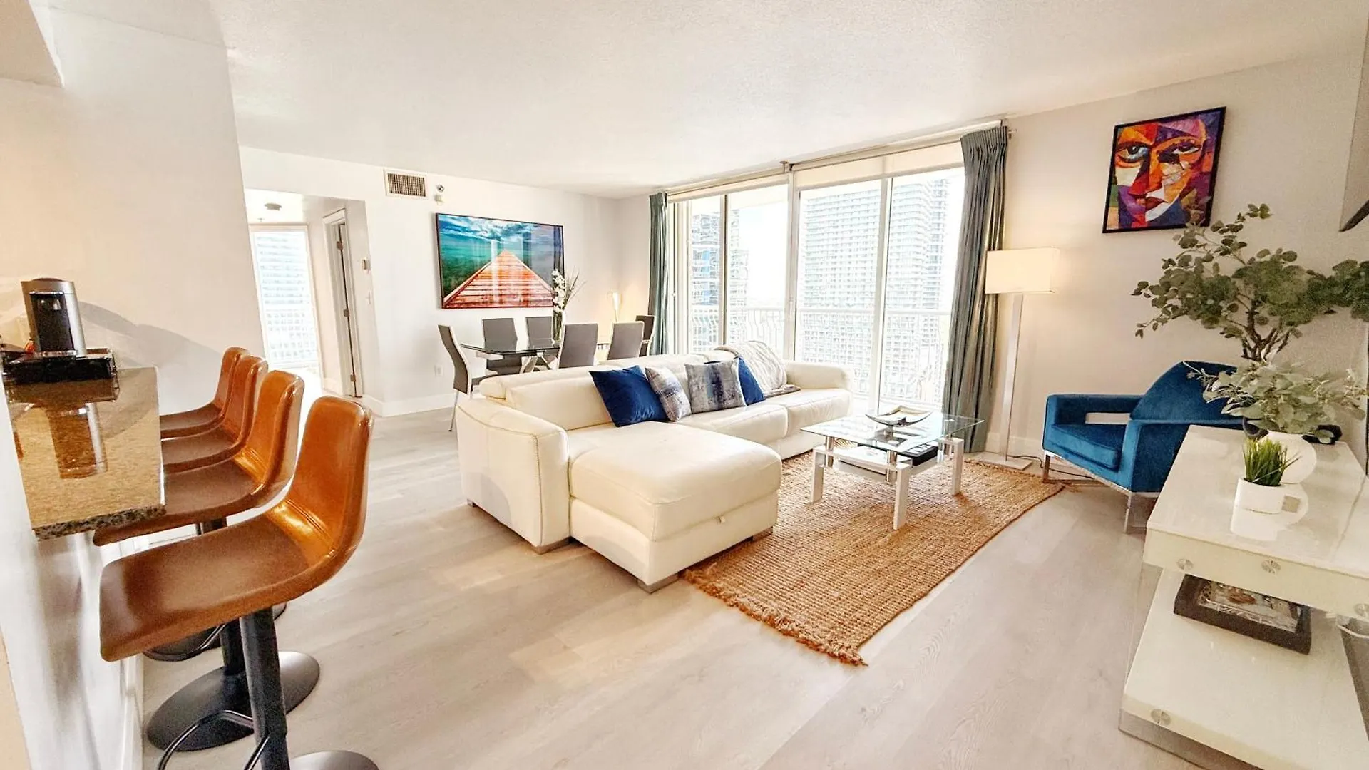 Upscale Brickell 3 Bedroom With Water Views And Free Parking Apartment Miami