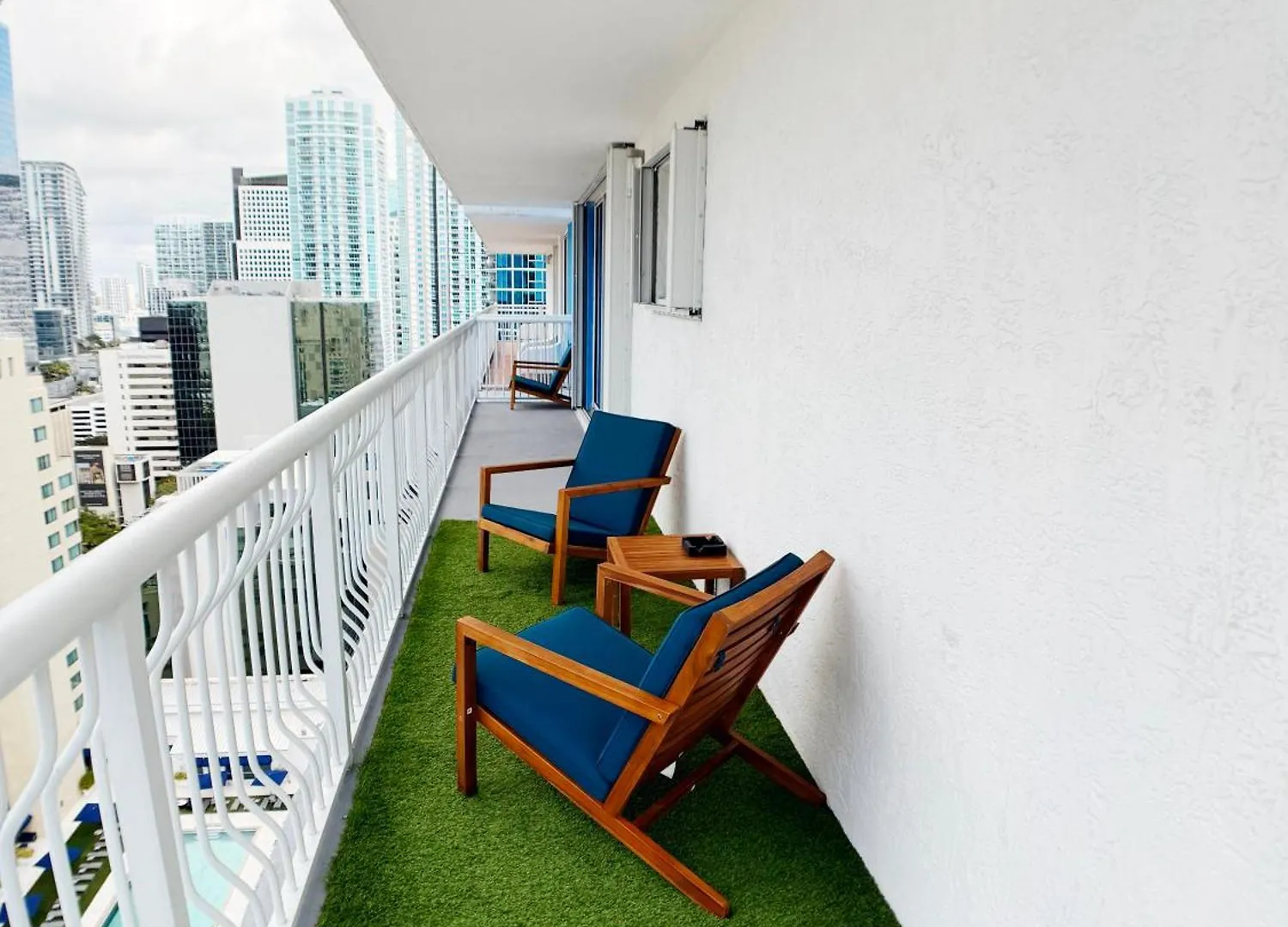 Apartment Upscale Brickell 3 Bedroom With Water Views And Free Parking