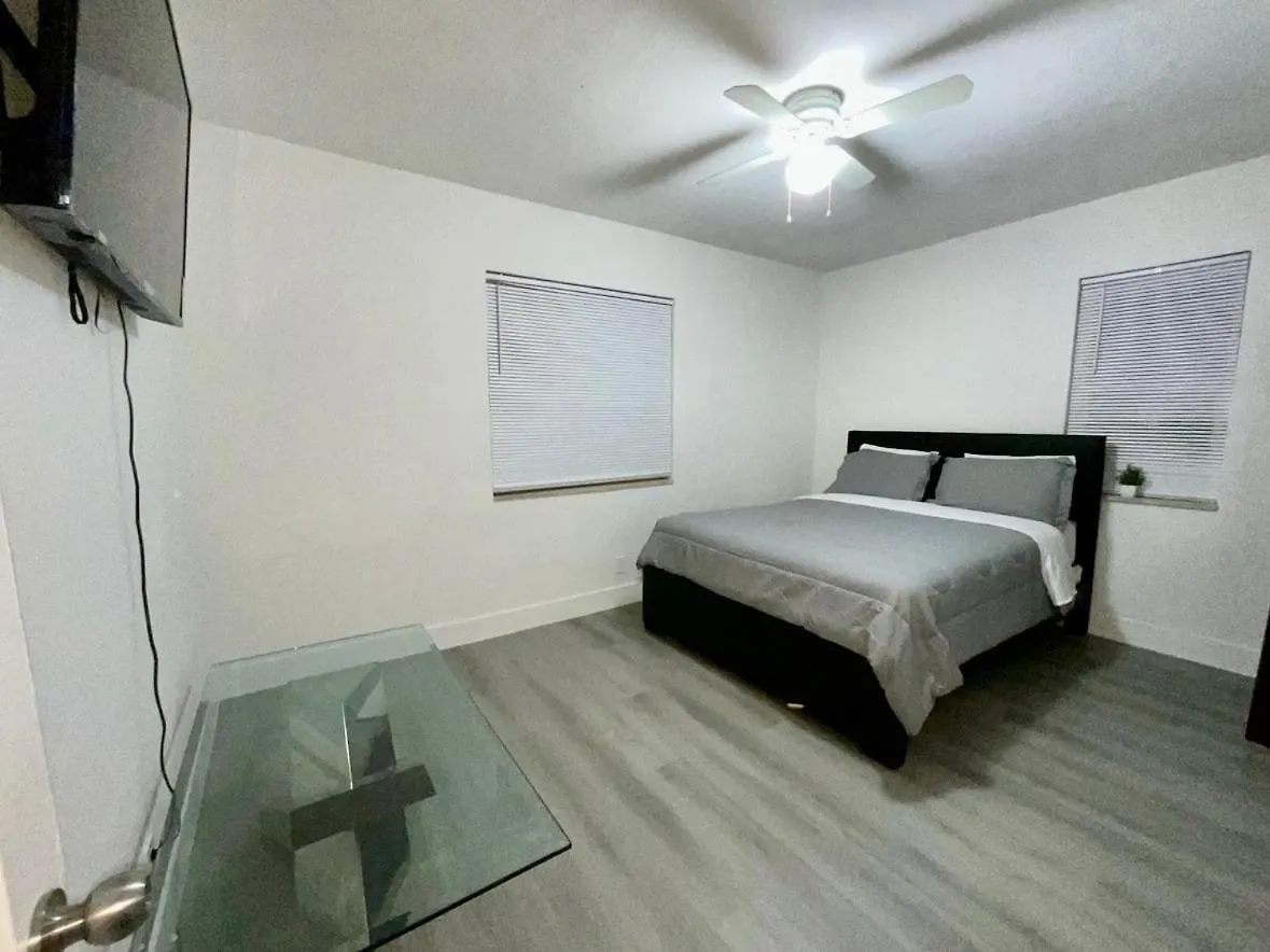 Escape, 3br, Parking, 15 Min To Airport! Holiday home Miami