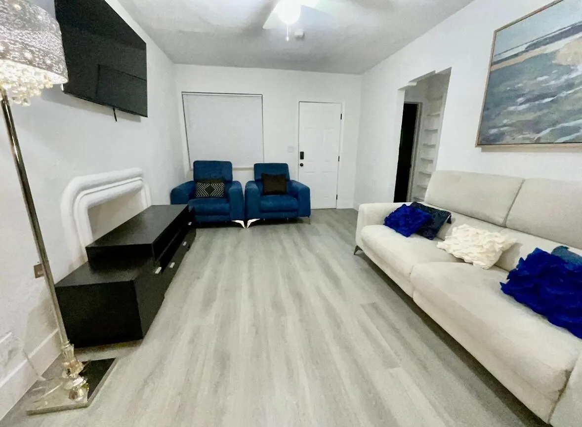 Дом отдыха Escape, 3br, Parking, 15 Min To Airport! Майами