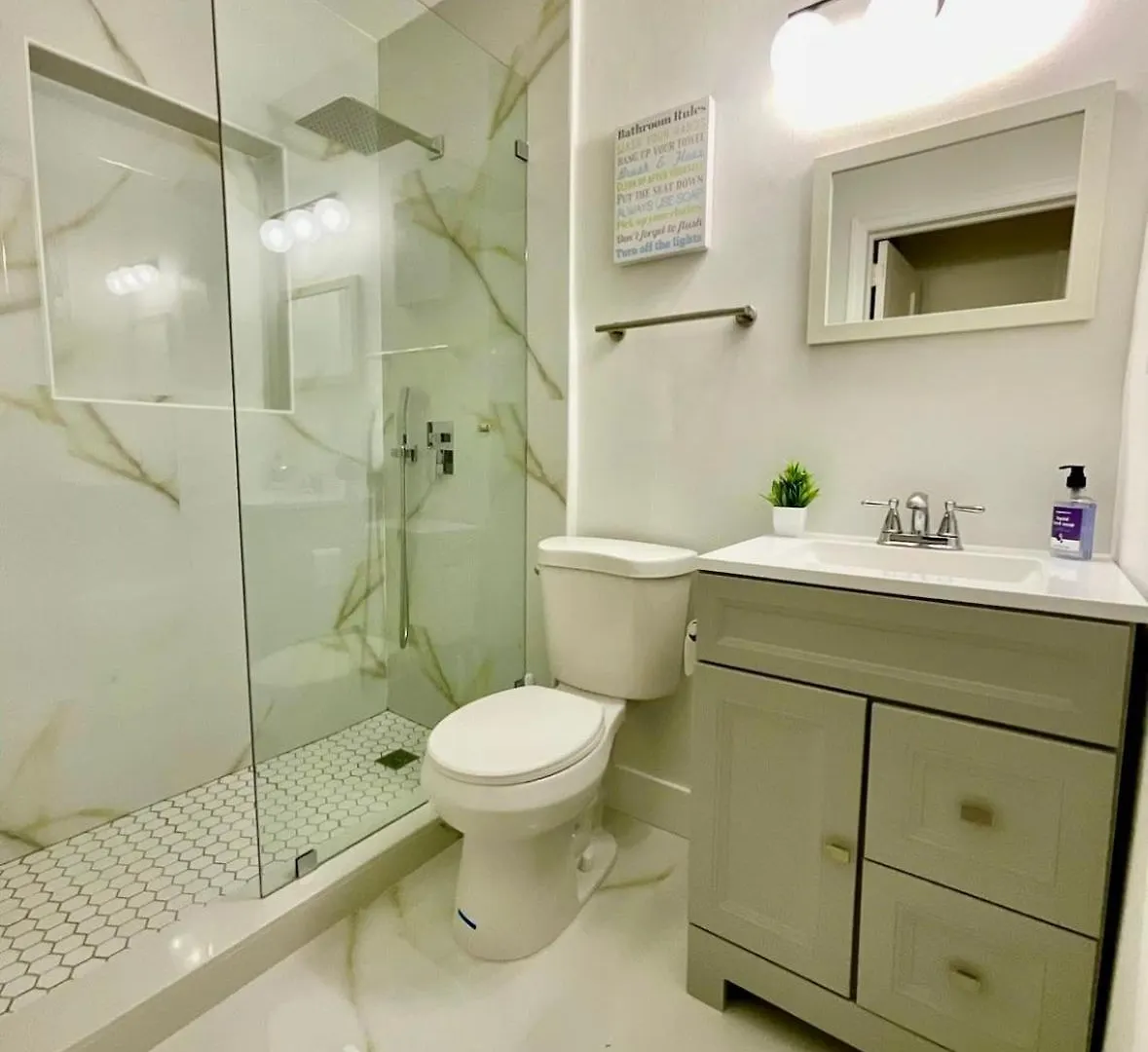Escape, 3br, Parking, 15 Min To Airport! *