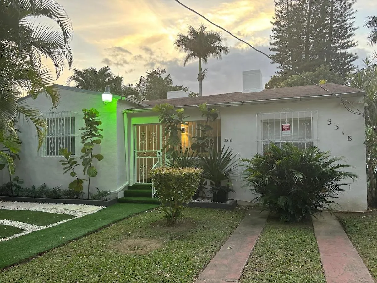 Escape, 3br, Parking, 15 Min To Airport!