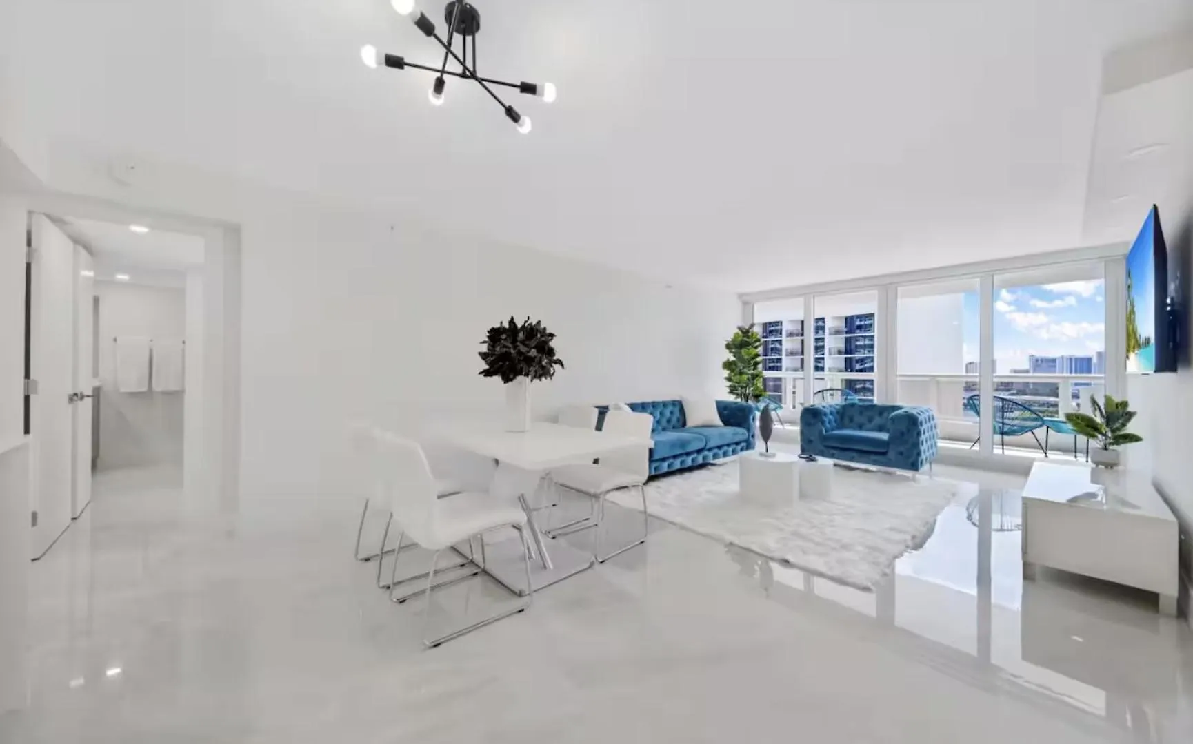 아파트 4 Bedroom With Stunning Balcony View *