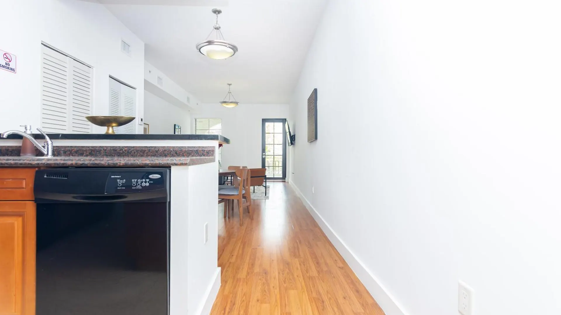 2-bdrm -heart Wynwood & Edgewater- 206 アパート