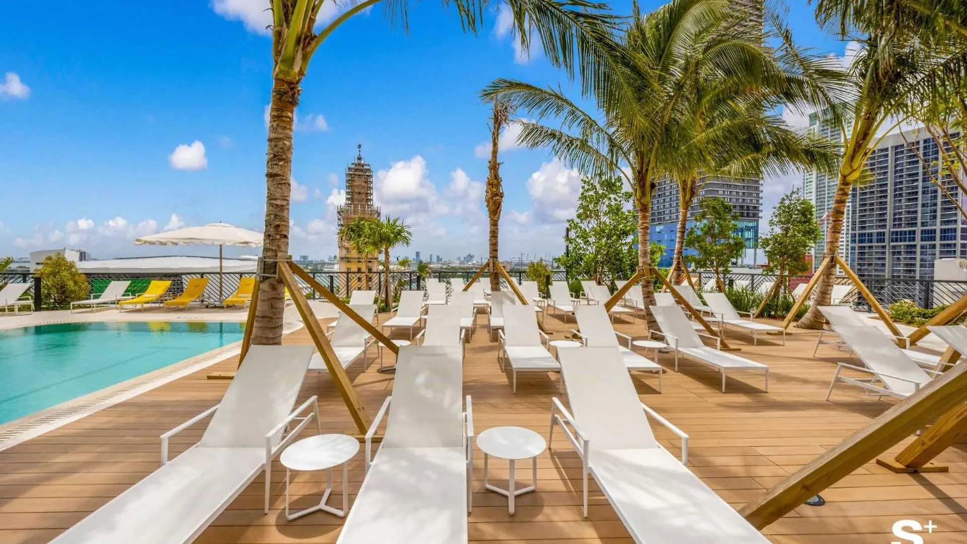 公寓 Elegant Downtown Living 1br With Views *