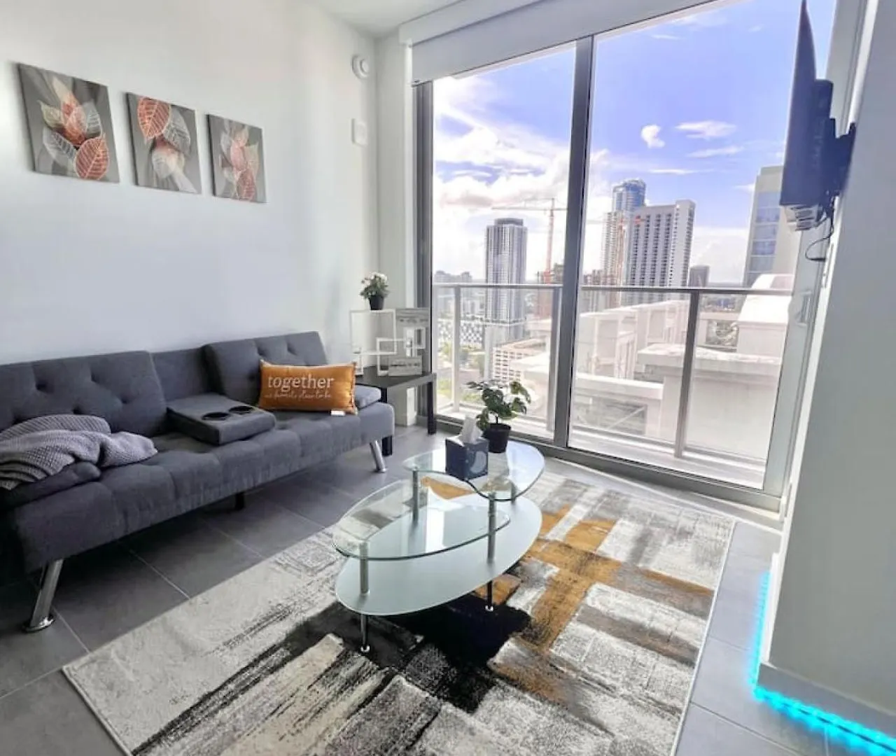 Ocean View Entire In Downtown With Pool And Gym Miami