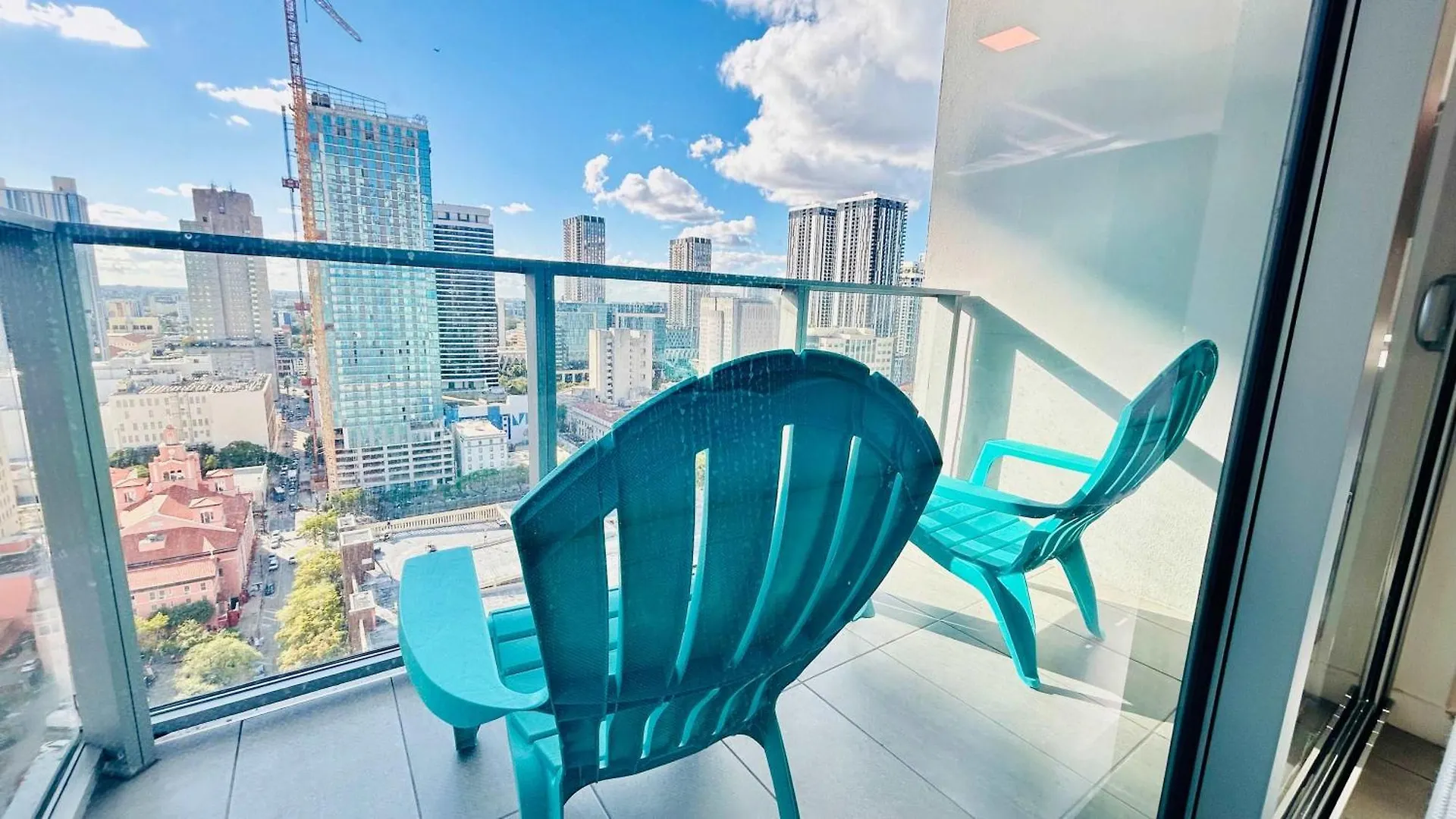 Prázdninový dům Rare Corner Unit Private Terrace & Sunset Views Miami