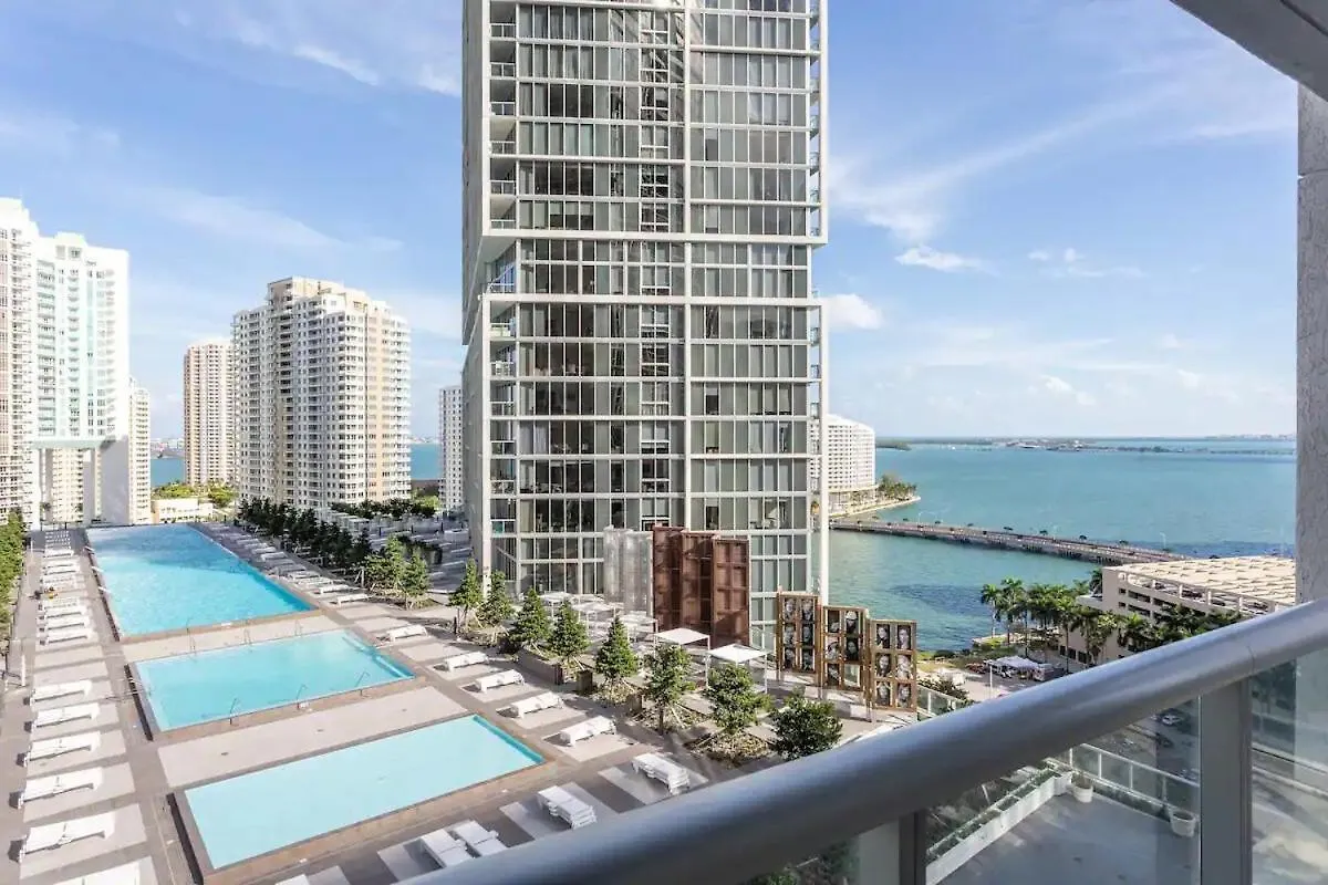 Stunning 40th Floor High Ceiling Icon Brickell With Access Apartamento