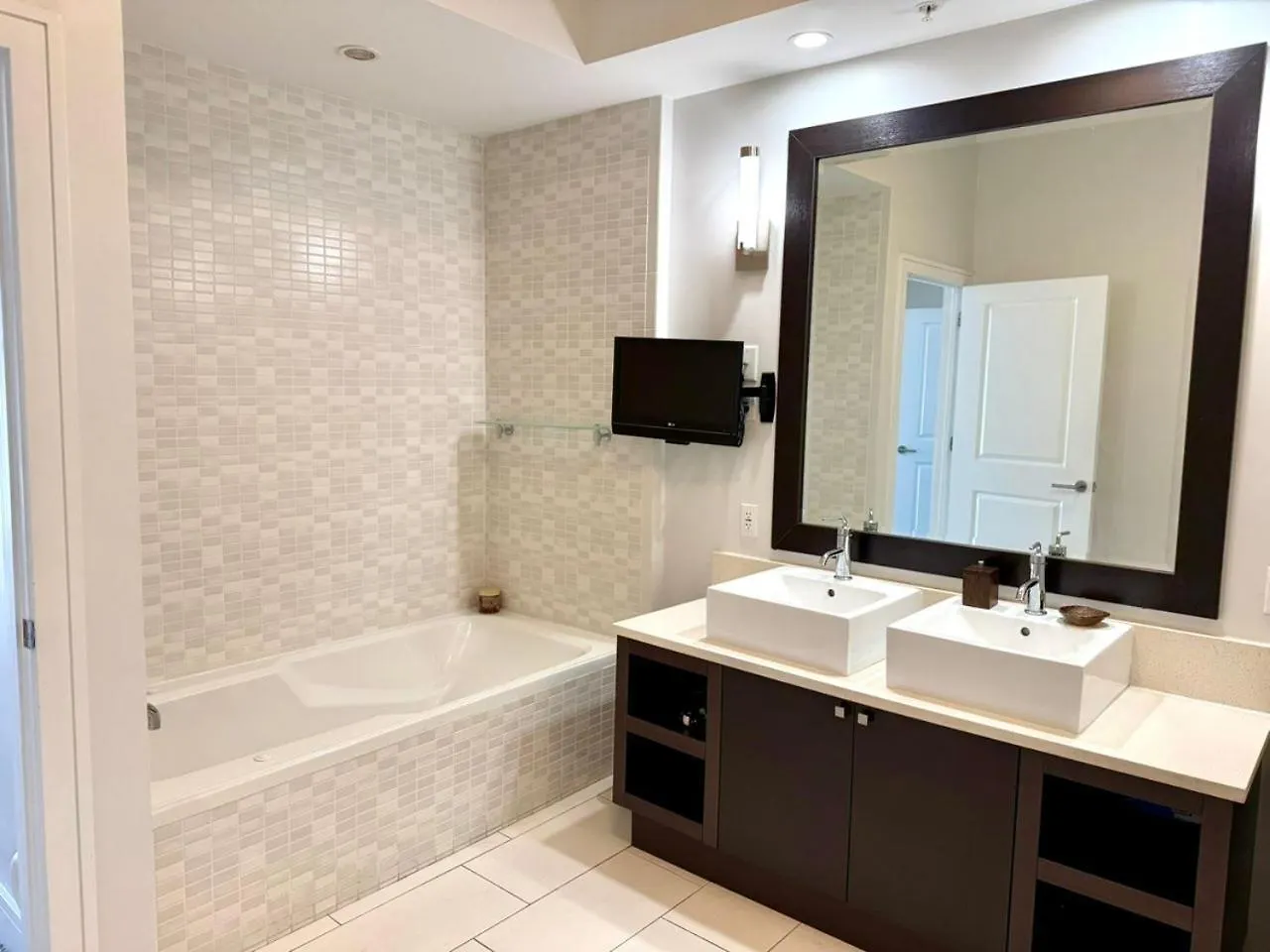 Apartment Exclusive Doral With Luxury Amenities *