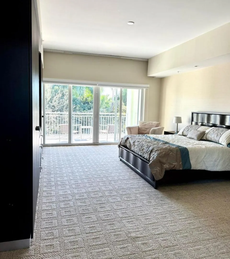 Exclusive Doral With Luxury Amenities *