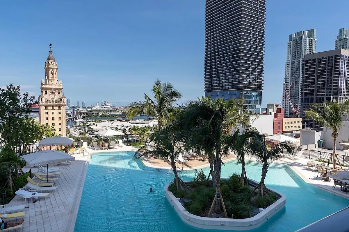 Corner 2bd With City&water Views&best Sunsets Apartment *