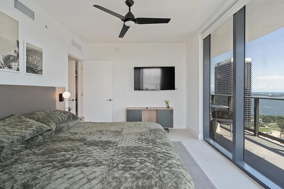 Corner 2bd With City&water Views&best Sunsets Apartment *