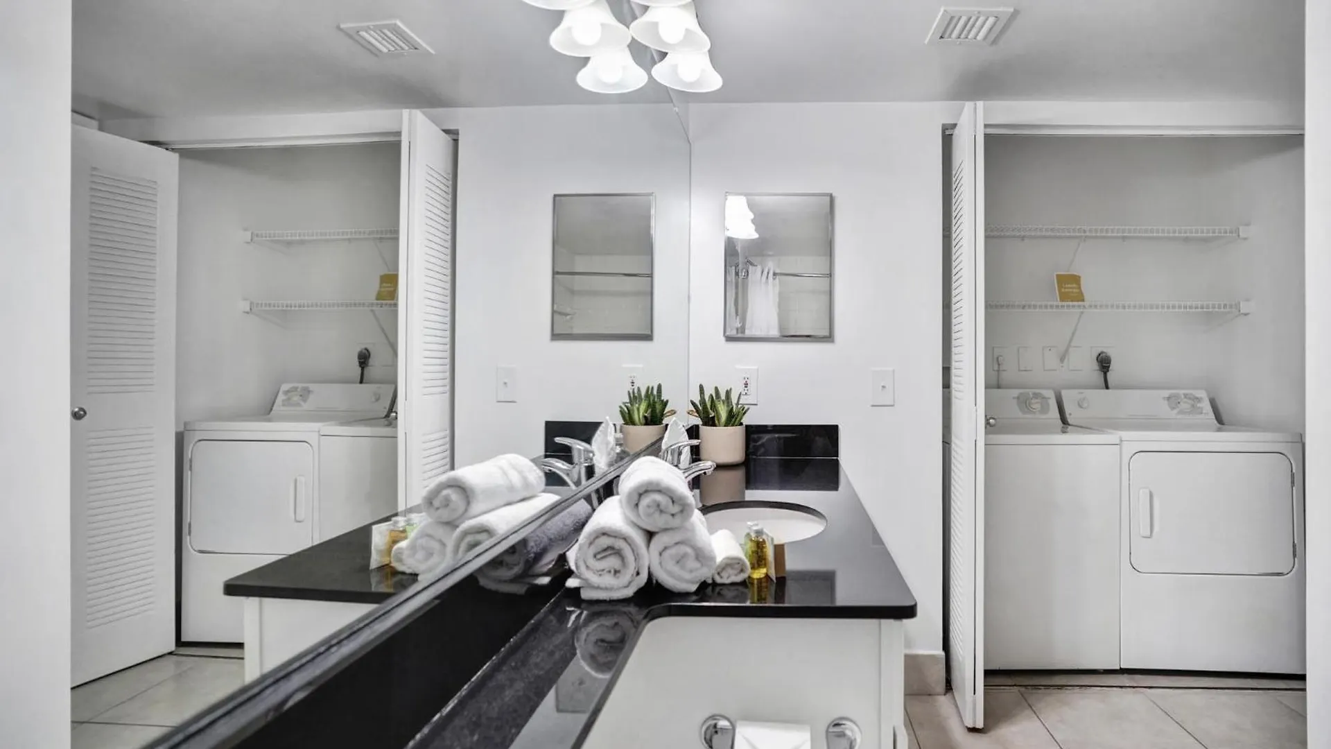 Apartment Dharma Coral Gables At Gables Grand Plaza