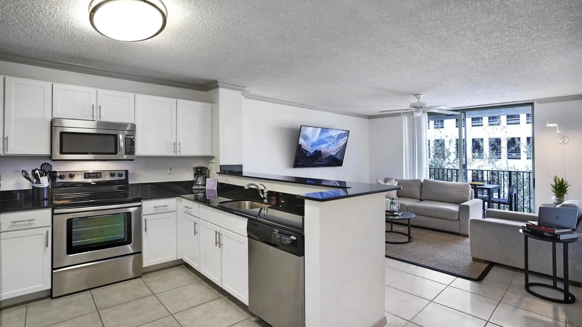 Dharma Coral Gables At Gables Grand Plaza Apartment *