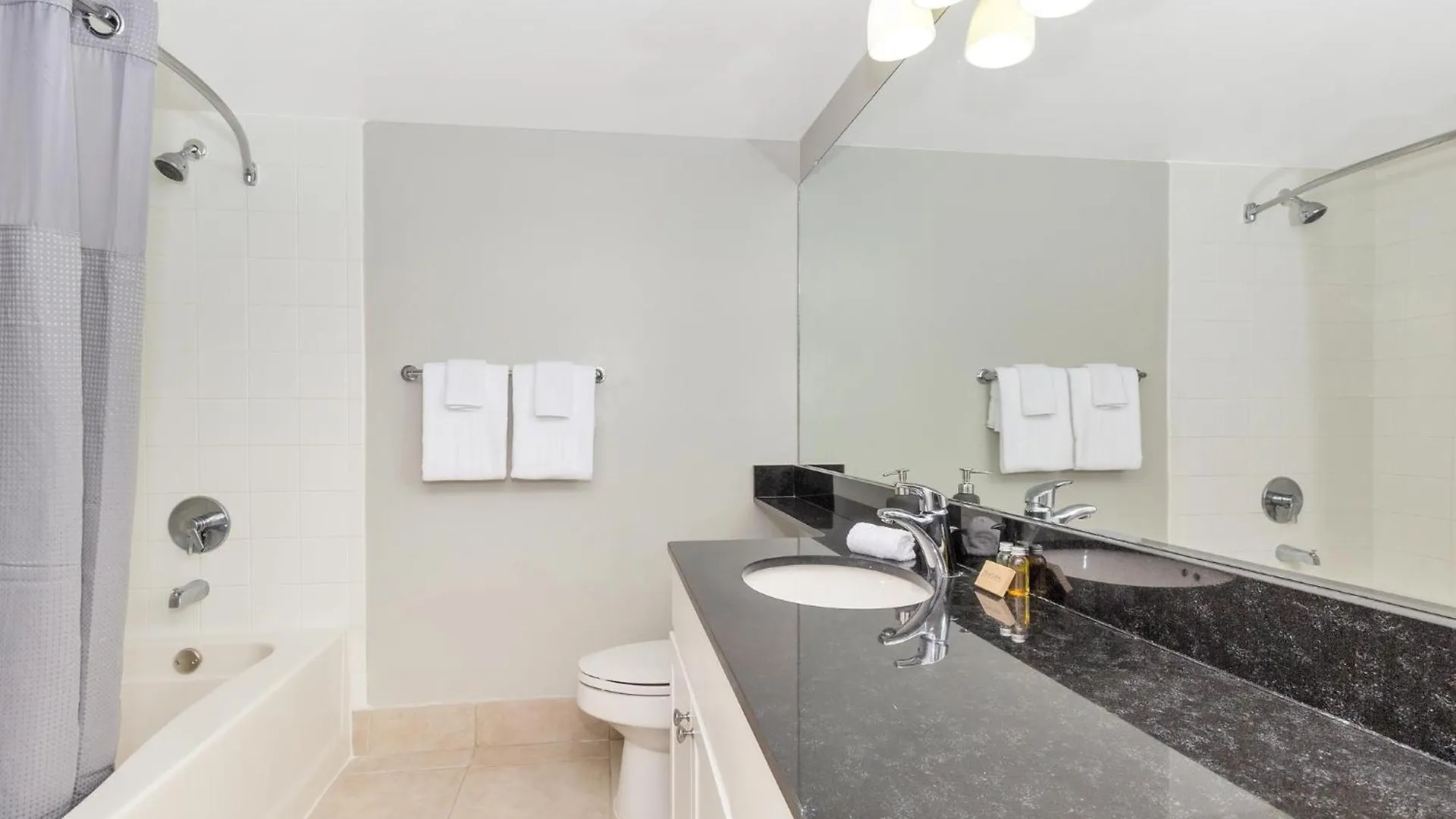 Dharma Coral Gables At Gables Grand Plaza Apartment Miami