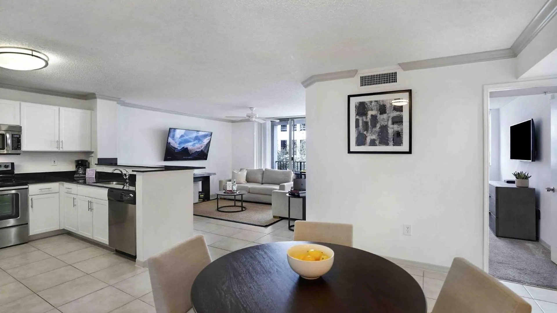 Dharma Coral Gables At Gables Grand Plaza Apartment *
