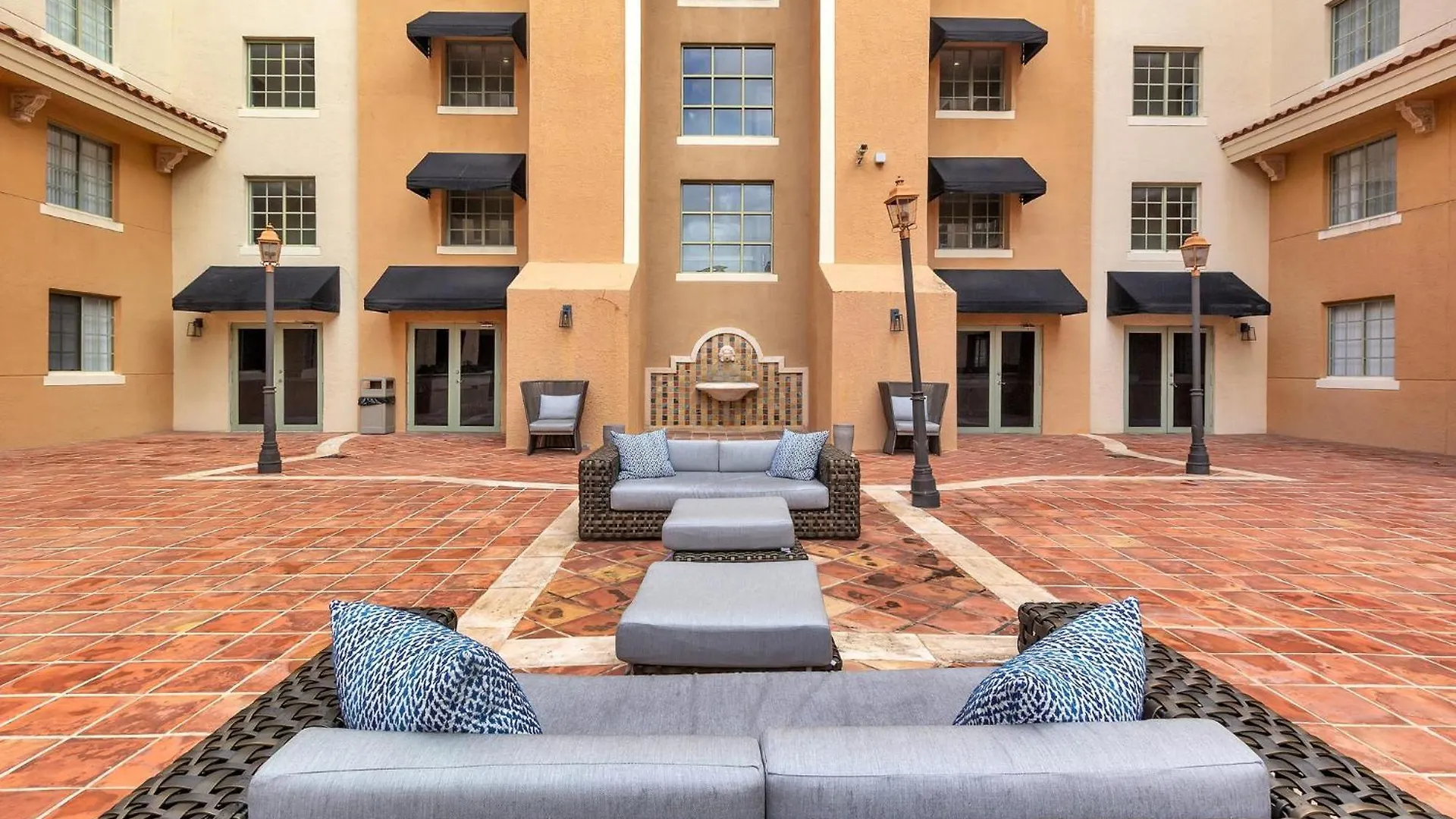 Dharma Coral Gables At Gables Grand Plaza * Miami