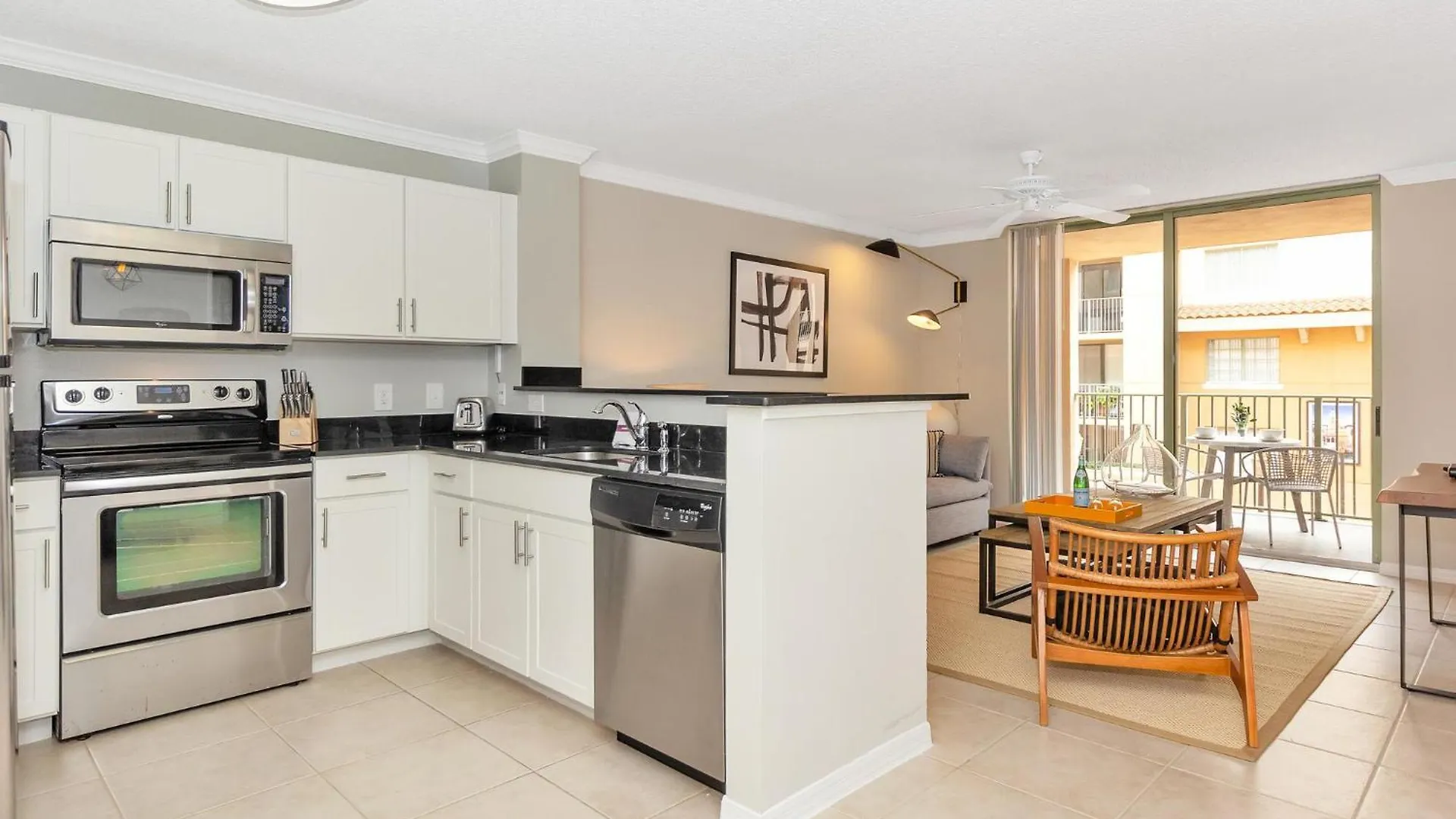 Dharma Coral Gables At Gables Grand Plaza Apartment