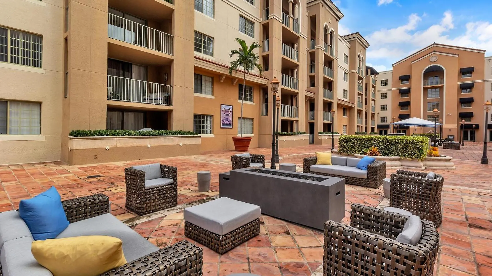 Dharma Coral Gables At Gables Grand Plaza Miami