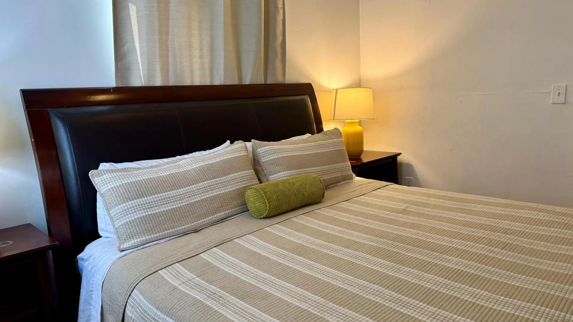 Private At Miami, Buena Vista With Parking * Miami