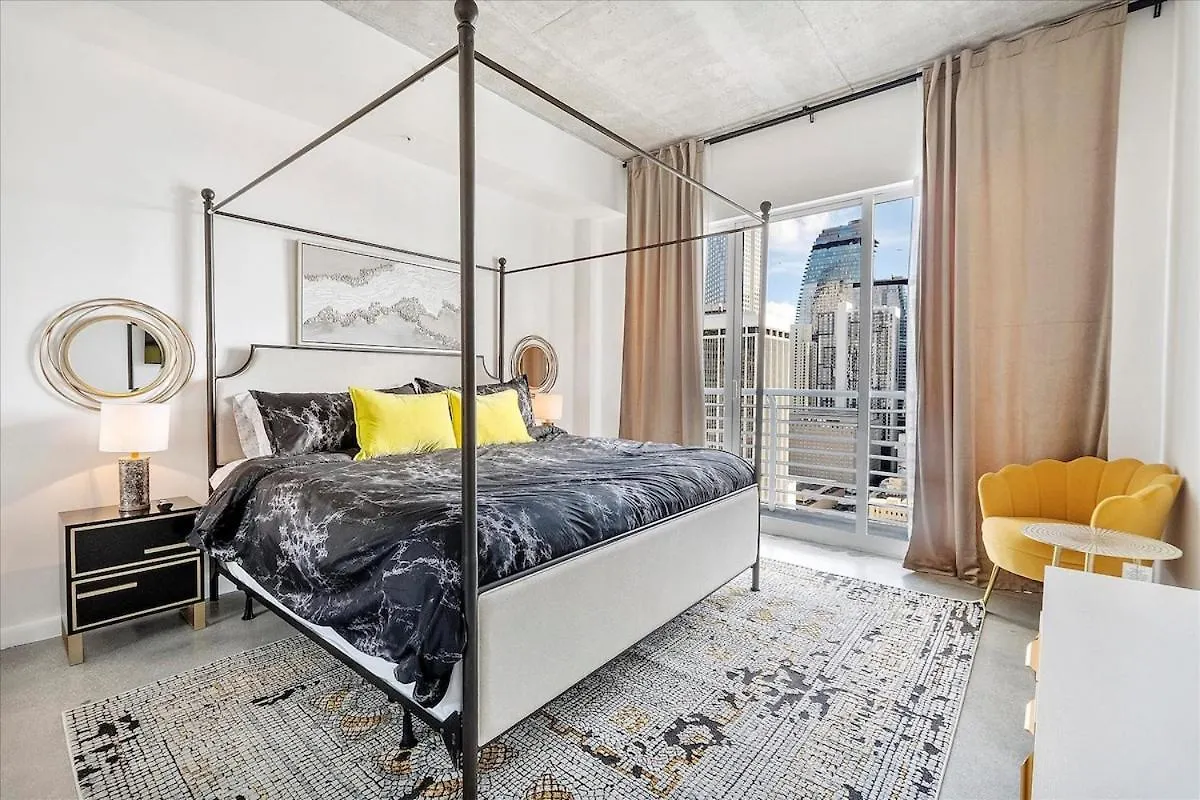 Lux Penthouse Loft - Free Parking - Bay Views Apartment