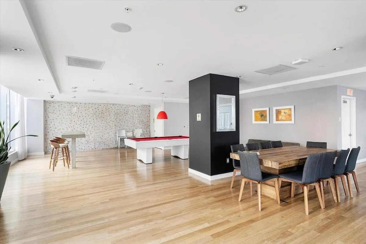 Lux Penthouse Loft - Free Parking - Bay Views *