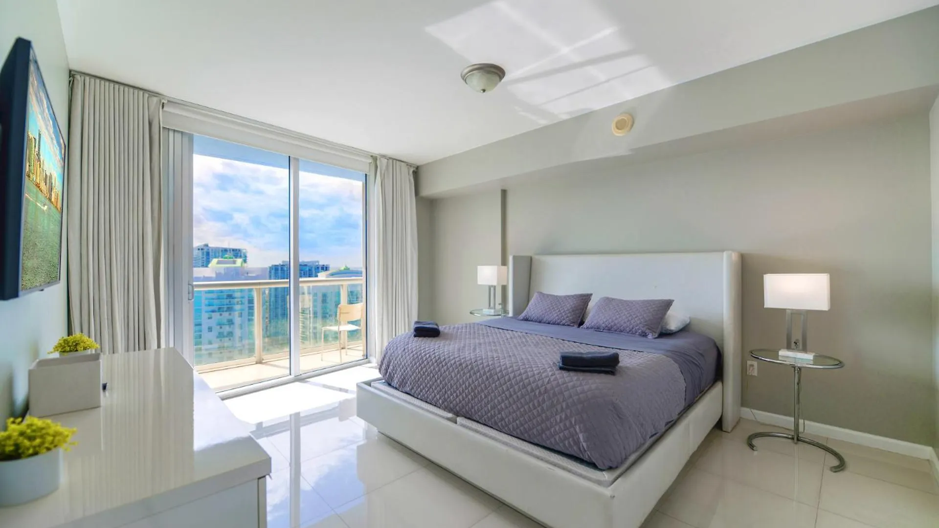 Panoramic Views From 45th Floor Brickell *
