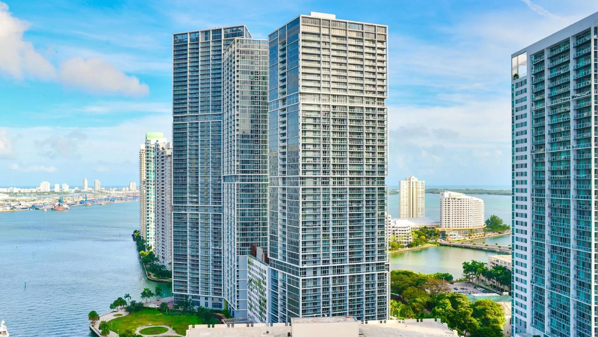 Panoramic Views From 45th Floor Brickell *