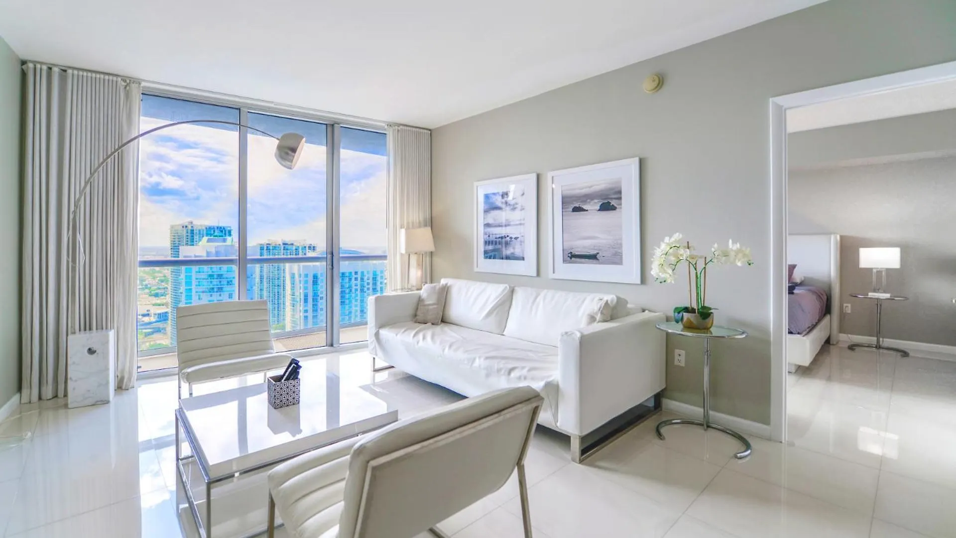 Panoramic Views From 45th Floor Brickell * Miami