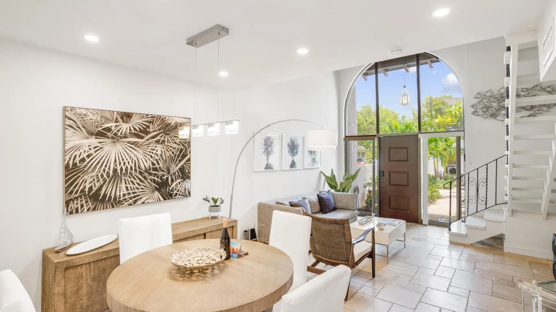 Luxury Pool At St. Unit E, Pet Friendly