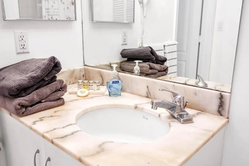 Iconic 1br Highrise Brickell-freeparking Apartment