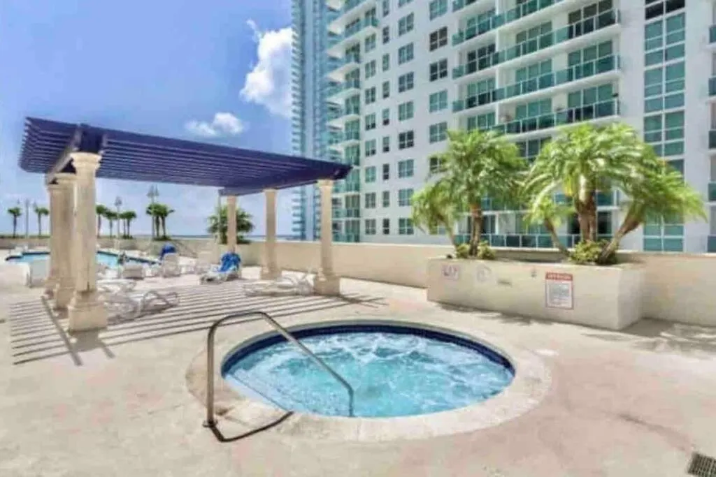 Apartment Iconic 1br Highrise Brickell-freeparking Miami