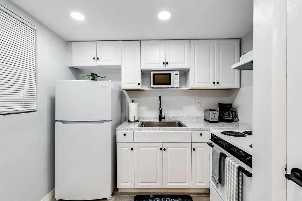 1b Next To Airport Virg 12 * Miami