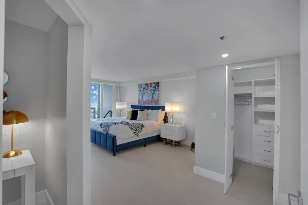 Apartment Cloud Nine! Direct Water Views Of Bay & Ocean! Miami