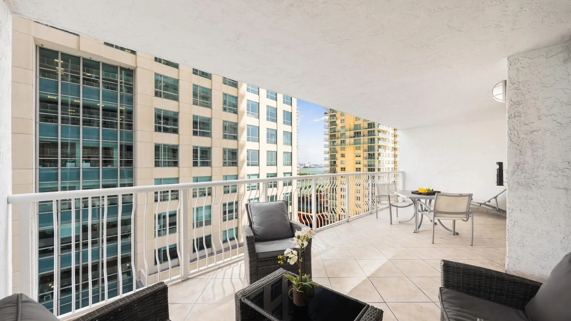 Luxury 1bd In Downtown Brickell Free Parking Apartment *