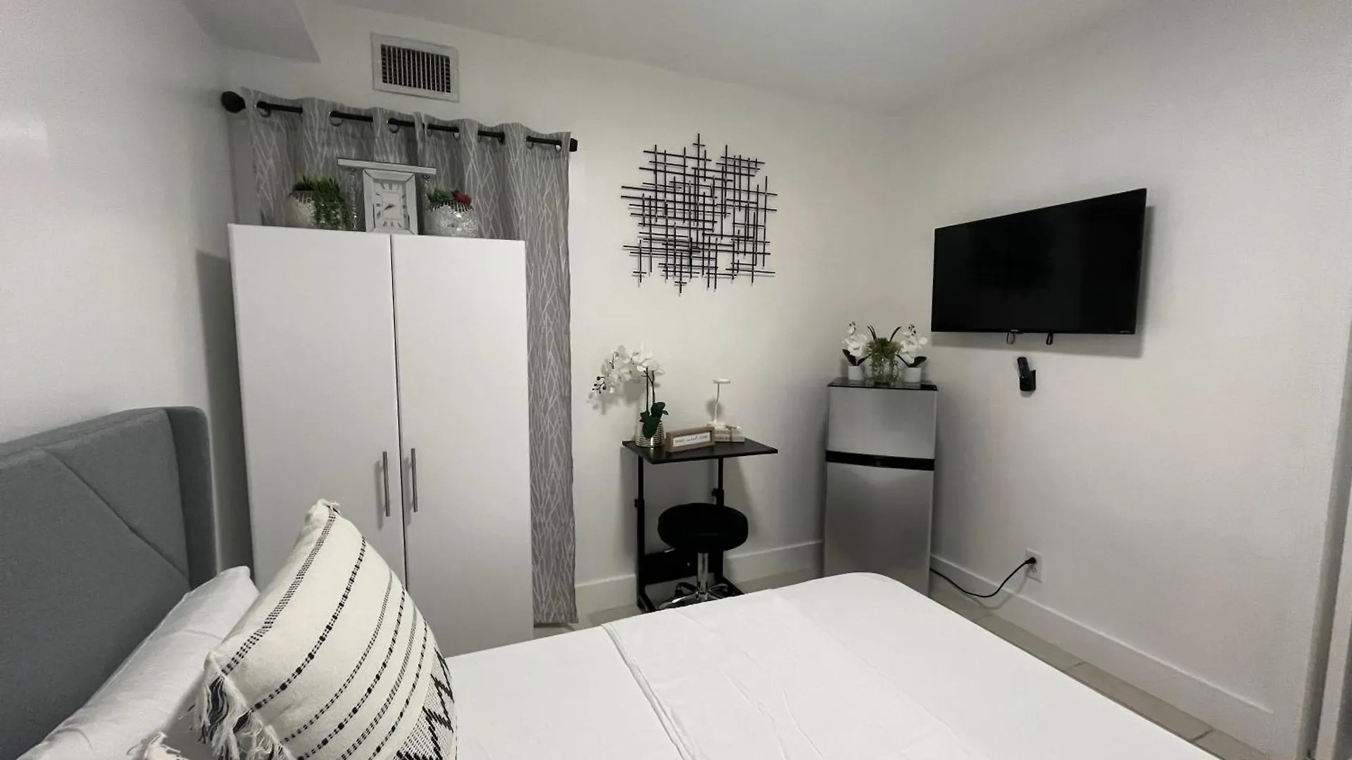 Homestay Guest W Free Parking At 7 Min To International Airport Miami