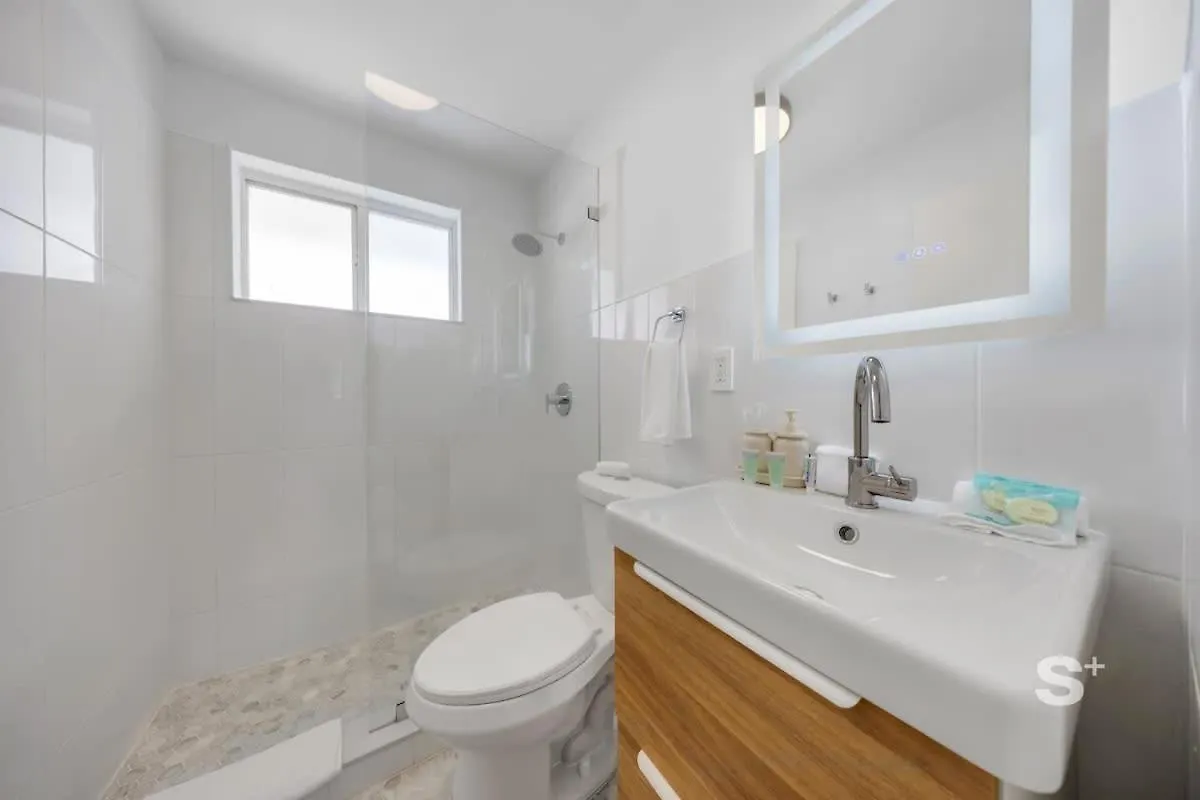 Stylish & Cozy In Vibrant Miami