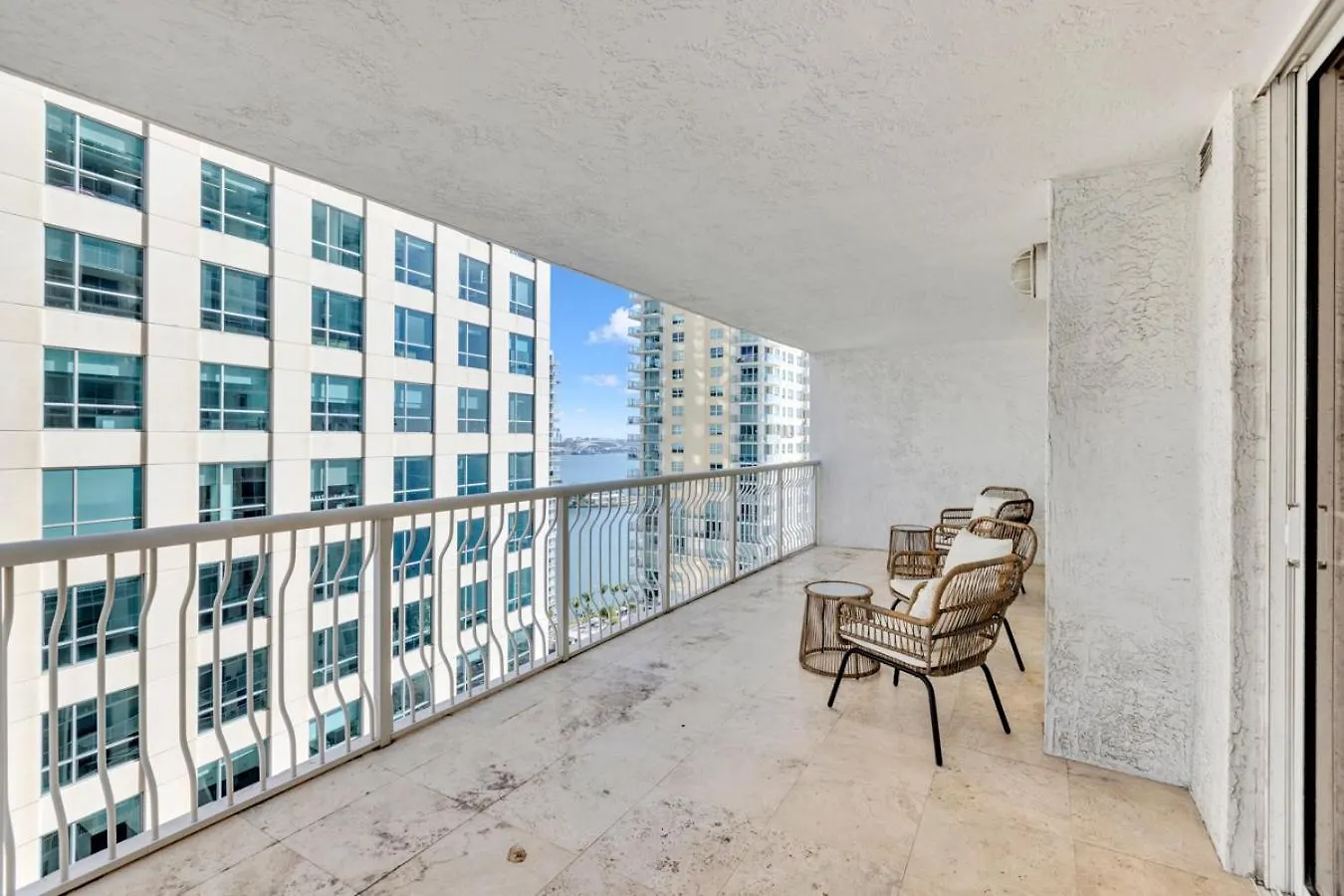 Luxury Brickell Stay-bay View Apartment *